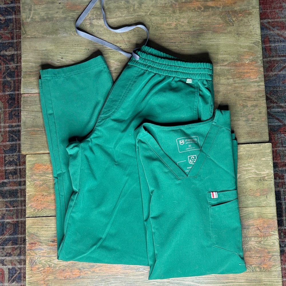 Green Men's Scrub Set